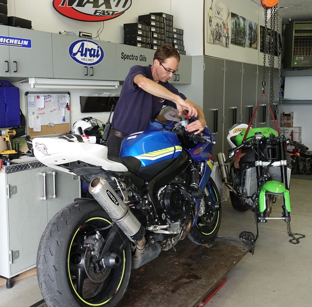 FAST Riding School | 7047 Old Highway #2 Shannonville, On, Canada | Phone: (514) 926-4551
