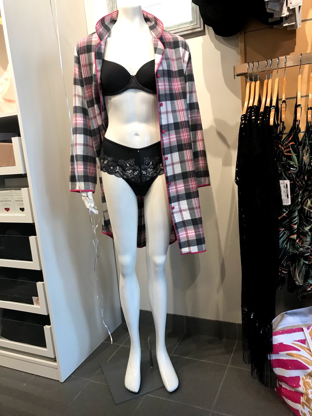 Bliss Beneath | 241 Essa Rd, Barrie, ON L4N 6B7, Canada | Phone: (705) 503-2547