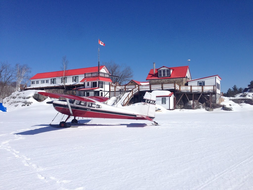 Crooked Lake Wilderness Lodge | 112 Fishog Trail, QEII Wildlands Provincial Park, Kawartha Lakes, ON K0M 2L0, Canada | Phone: (705) 928-1111