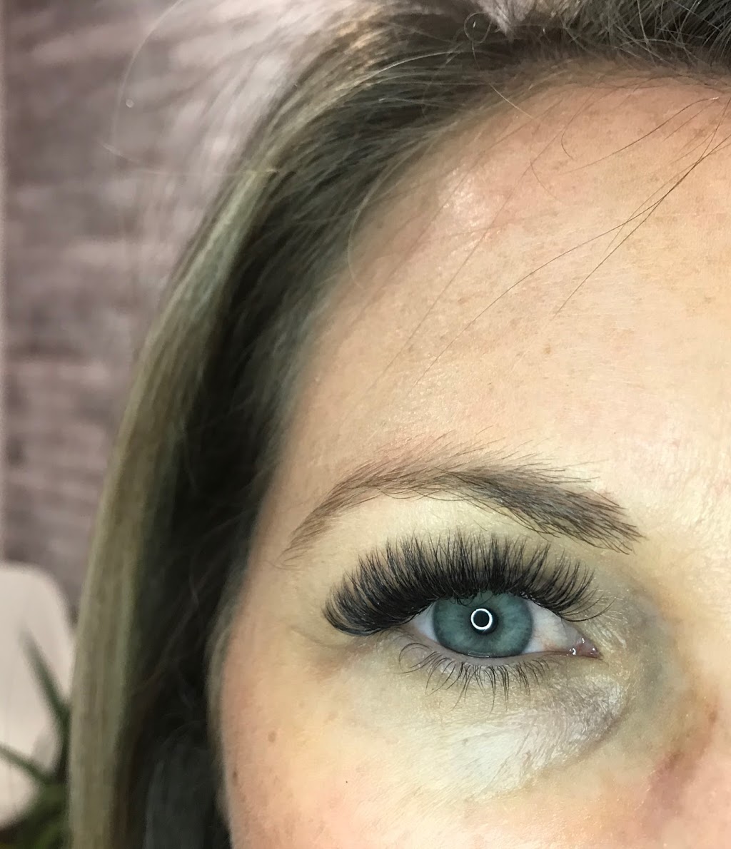 Lashes by Darby | 56 Boyne Crescent, Alliston, ON L9R 1K5, Canada | Phone: (705) 716-3824