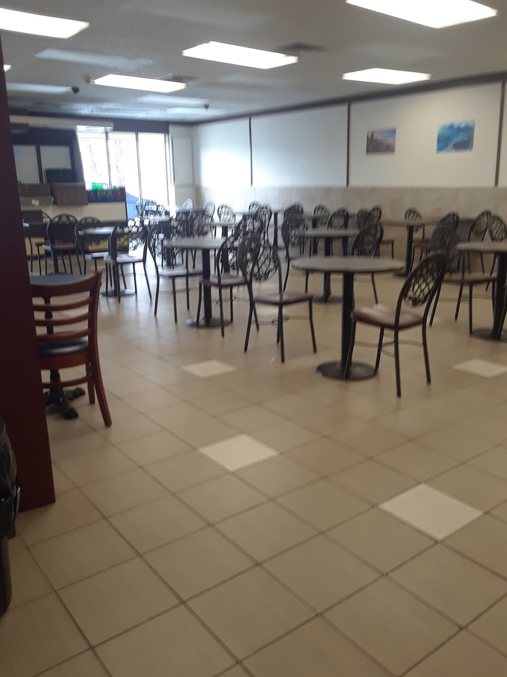 Lellos Pizza & Shawarma | 174 Avenue Victoria, Shawville, QC J0X 2Y0, Canada | Phone: (819) 647-6222