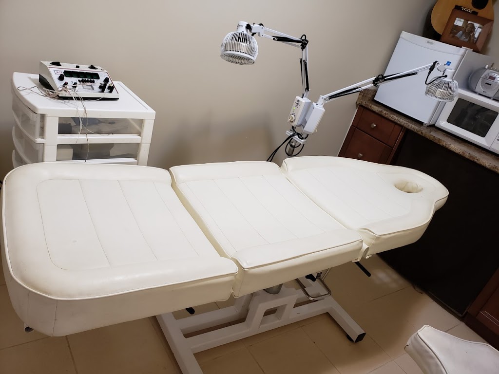 Points & Needles Acupuncture Clinic | 2-122 Simcoe St N, Oshawa, ON L1G 4S5, Canada | Phone: (905) 430-0137