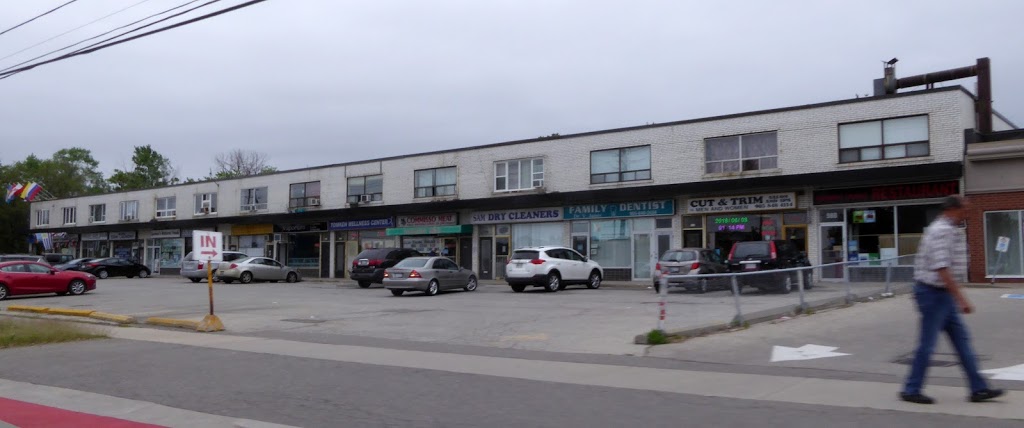 Harrys Place Restaurant | 988 Burnhamthorpe Rd E, Mississauga, ON L4Y 2X4, Canada | Phone: (905) 848-1175