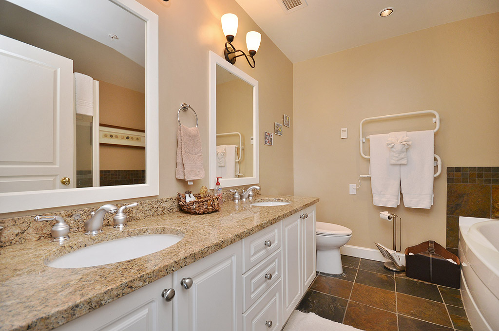 Miraloma on the Cove | 2326 Harbour Rd, Sidney, BC V8L 2P8, Canada | Phone: (250) 483-6790