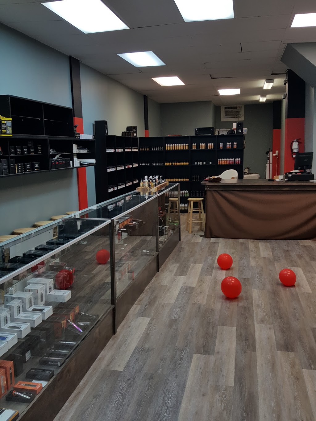 VapeKing Ottawa | 1208 Bank St, Ottawa, ON K1S 3Y1, Canada | Phone: (613) 731-1654