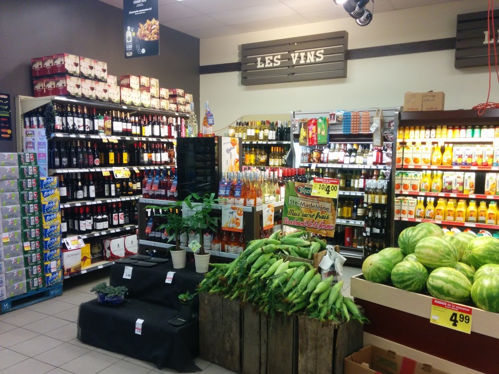 Marché tradition | 30 Rue Saint-Jean-Baptiste, Sainte-Madeleine, QC J0H 1S0, Canada | Phone: (450) 795-3355
