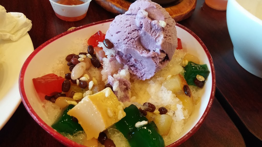 Kumare Restaurant and Bakery | 8047 120 St #100, Delta, BC V4C 6P8, Canada | Phone: (778) 591-2555