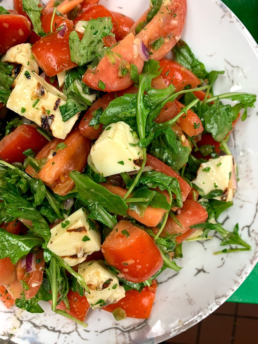 Lau à la bouffe | 549 Bd du Curé-Boivin, Boisbriand, QC J7G 2A8, Canada | Phone: (514) 717-8762
