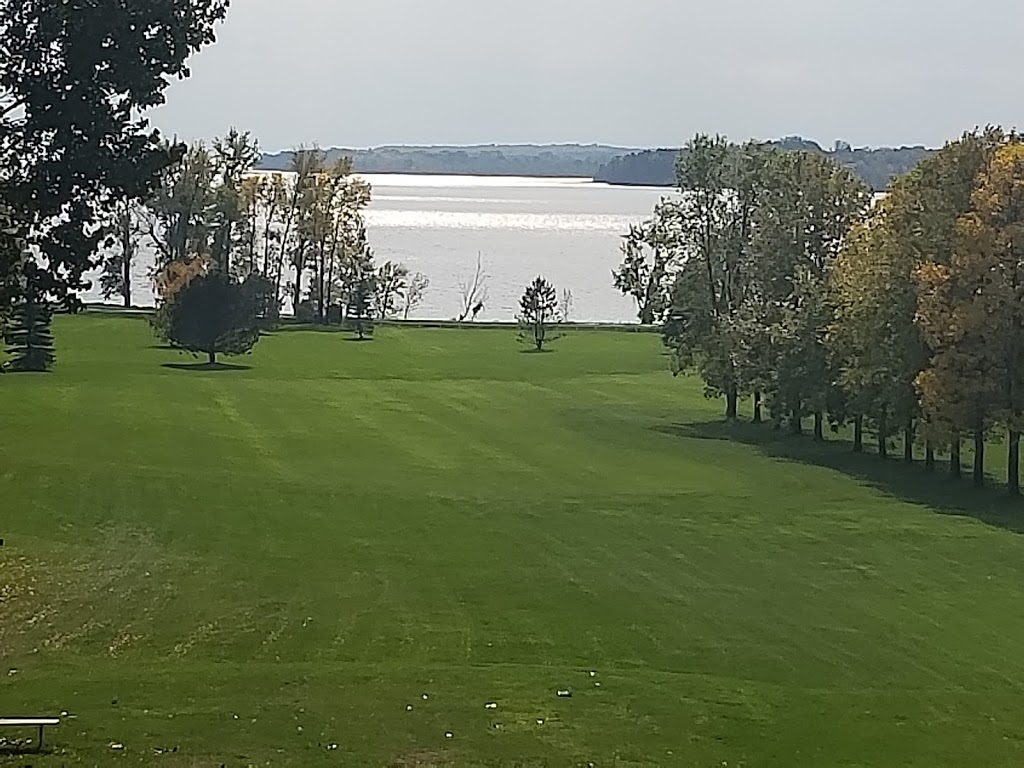 19th Hole Bar & Grill / Wunderbar & Island Catering | 230 VT-129, Alburg, VT 05440, USA | Phone: (802) 796-3586 ext. 3