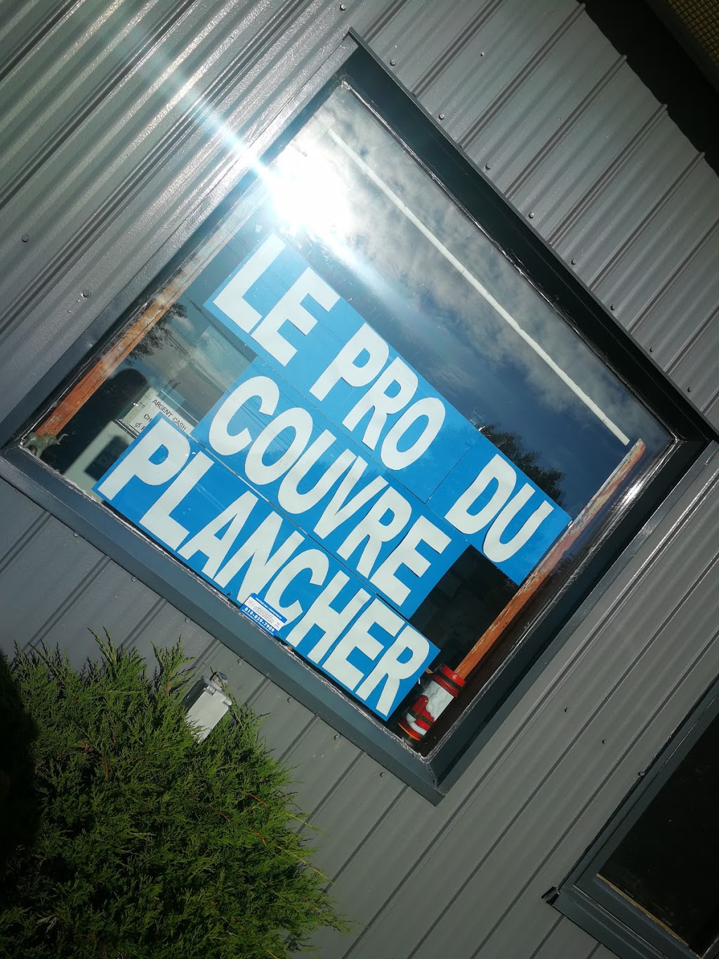 Tapis Denis Prefontaine Enr | 1813 Rue Dunant, Sherbrooke, QC J1H 6L5, Canada | Phone: (819) 569-1731