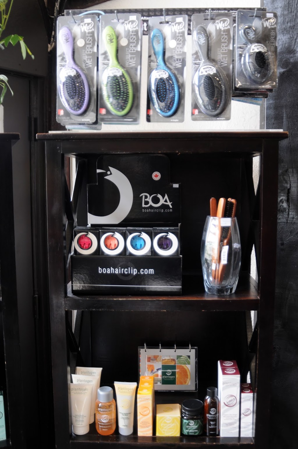 Essence | 22 Queen St E, Cambridge, ON N3C 2A6, Canada | Phone: (519) 651-1415