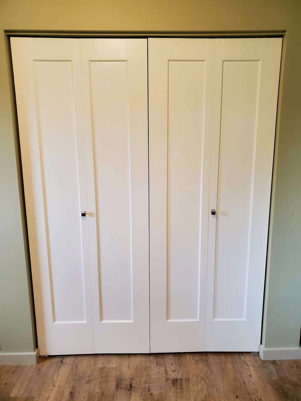 Advance Painting and Decorating | 894 Northumberland Rd, West Saint Paul, MB R4A 3A9, Canada | Phone: (204) 801-5673
