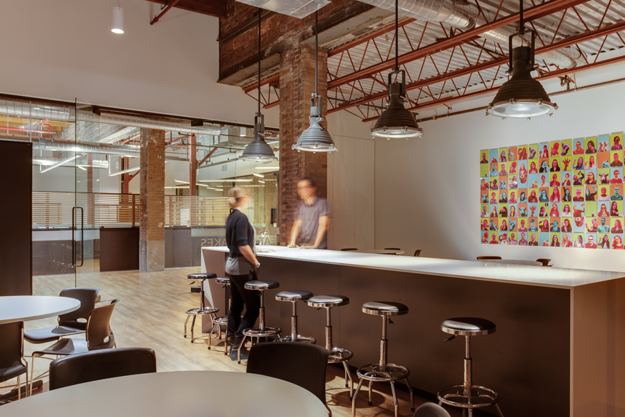 Dynamite | 5592 Rue Ferrier, Mont-Royal, QC H4P 1M2, Canada | Phone: (514) 733-3962