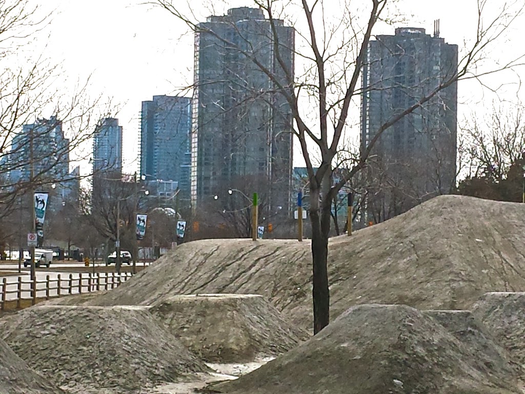 Sunnyside Bike Park | 3 Ellis Ave, Toronto, ON M6S 2X1, Canada | Phone: (416) 338-4386
