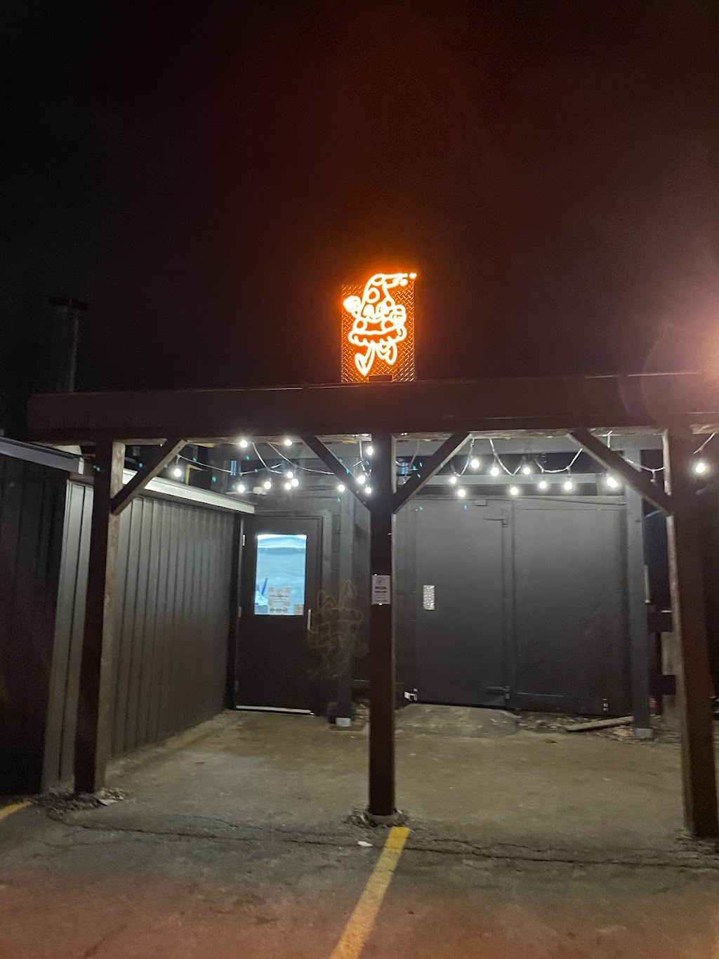 Back of House Pizza | 574 Lancaster St W, Kitchener, ON N2K 1M3, Canada | Phone: (519) 616-2442