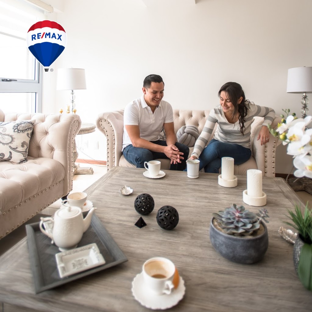 5 Points Group - Re/Max Hallmark Chay Realty | 241 Essa Rd Unit #7, Barrie, ON L4N 6B7, Canada | Phone: (705) 503-1300