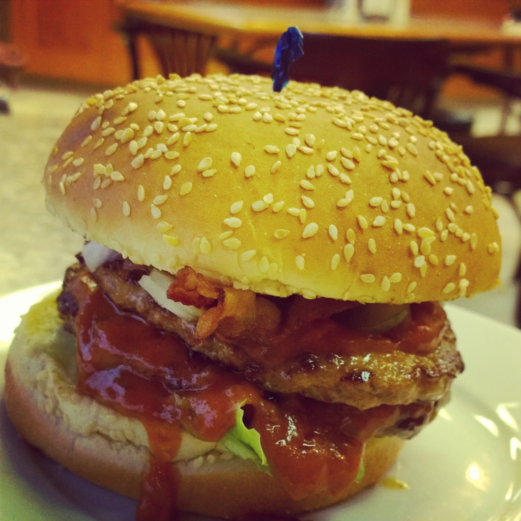 Mikes Pizza | 5212 50 Ave, Athabasca, AB T9S 1G8, Canada | Phone: (780) 675-5020