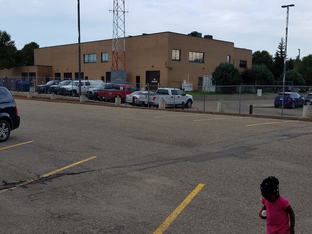 École Camille J. Lerouge School | 5530 42a Ave, Red Deer, AB T4N 3A8, Canada | Phone: (403) 347-7830