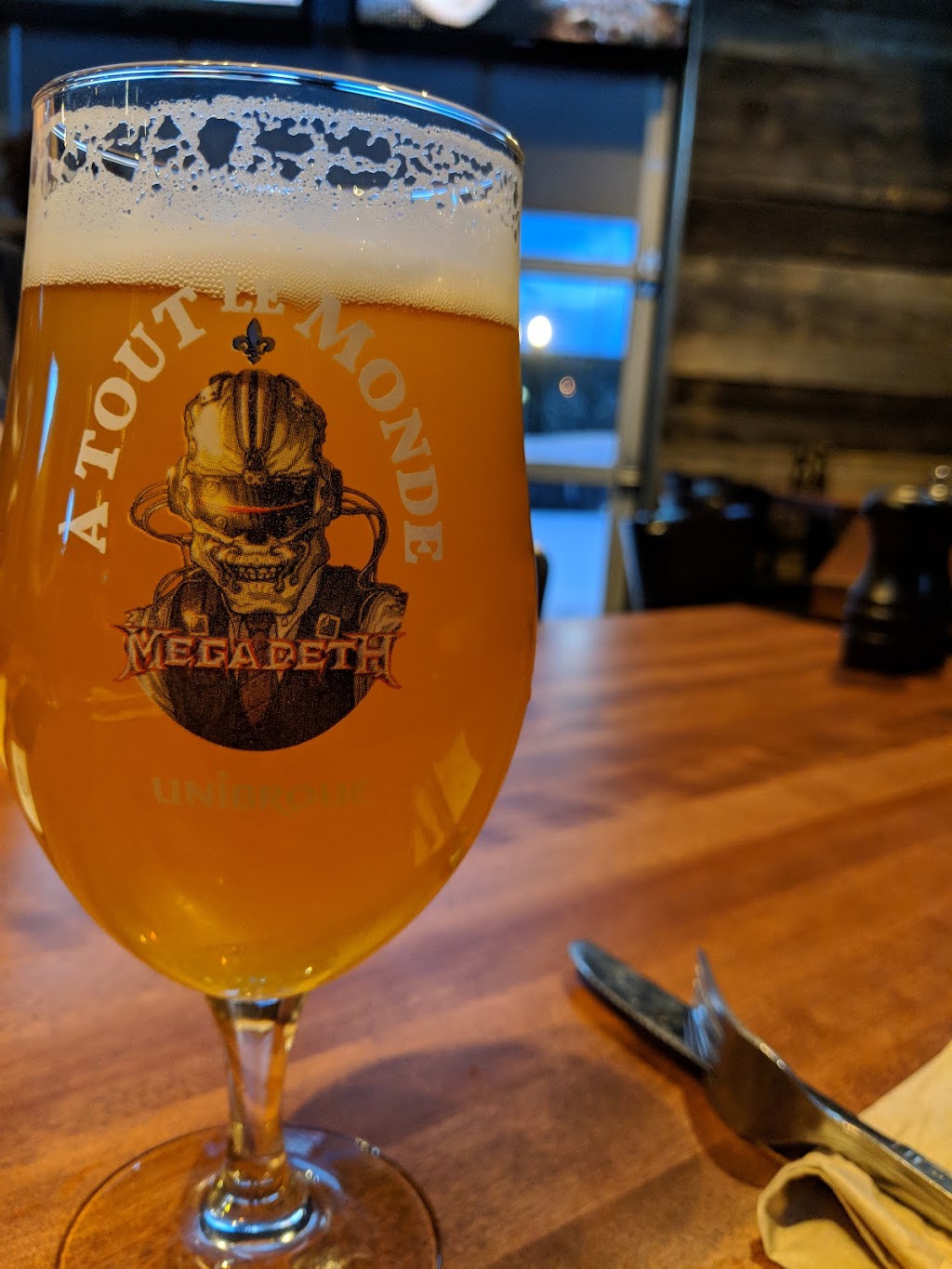 La Cage | 1550 Bd Alphonse-Desjardins, Lévis, QC G6V 0G8, Canada | Phone: (418) 835-6000