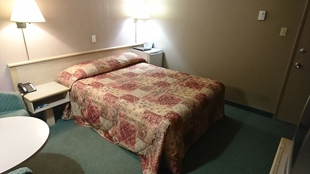 Hôtel Marineau Centre | 1100 Bd Ducharme, La Tuque, QC G9X 3C4, Canada | Phone: (819) 709-9501