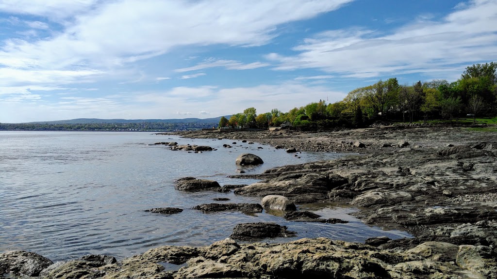 Municipalité de Sainte-Pétronille | 3 Chem. de lÉglise, Sainte-Pétronille, QC G0A 4C0, Canada | Phone: (418) 828-2270