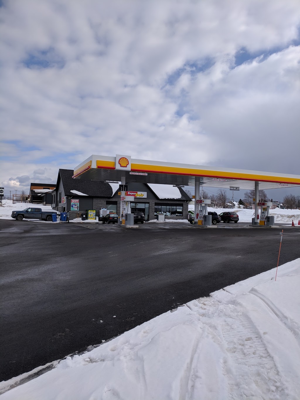 Shell | 373 Boul St-Pierre, Saint-Raphaël, QC G0R 4C0, Canada | Phone: (418) 243-2817