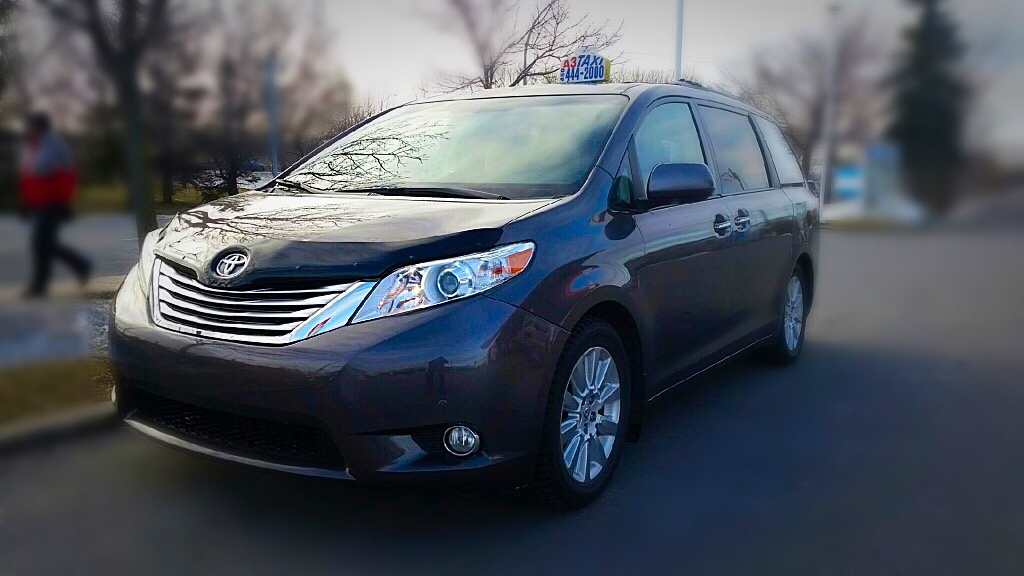 TAXI CANDIAC | 1 Avenue de Bavière, Candiac, QC J5R 5P4, Canada | Phone: (450) 444-2000