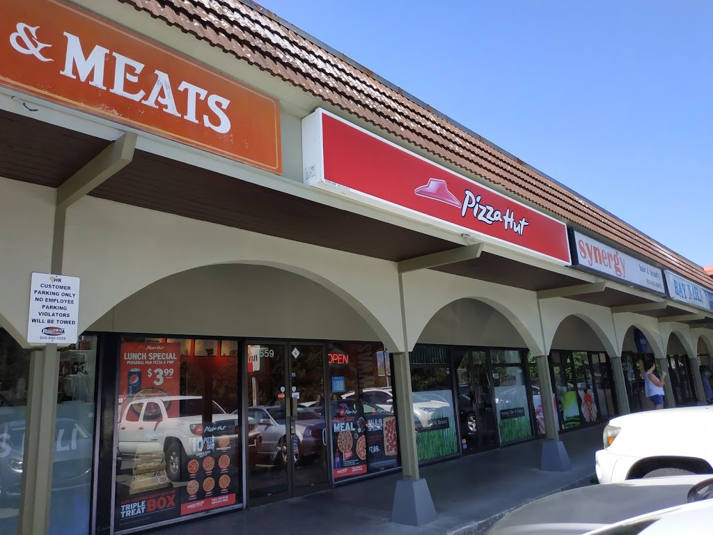 Pizza Hut | 1559 56 St, Delta, BC V4L 2A9, Canada | Phone: (604) 943-9990
