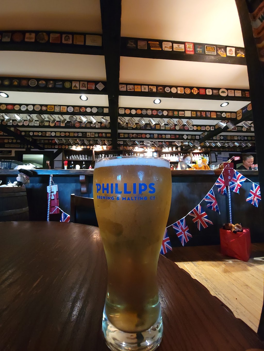 Fox and Hounds | 11 High St, Ladysmith, BC V9G 1A1, Canada | Phone: (250) 924-1747
