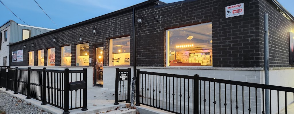 Suthas Pizza Bar & Grill | 79 E Davis St, Trenton, ON K8V 4K9, Canada | Phone: (613) 392-2123