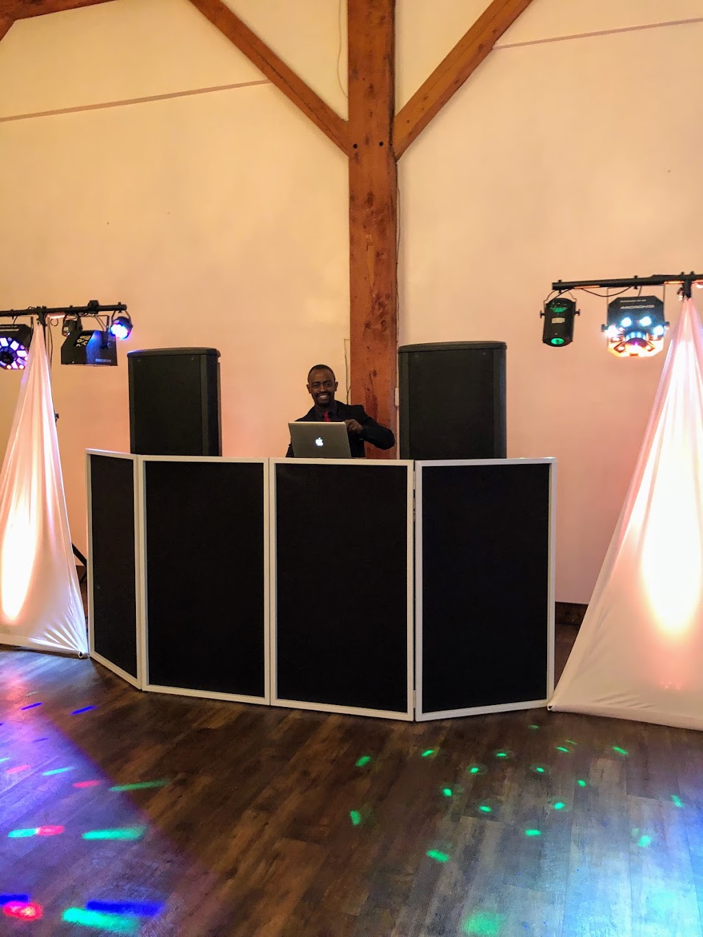 Applaud Entertainment Dj Services | 764 Canyonview Close W, Lethbridge, AB T1K 5R9, Canada | Phone: (403) 393-8858