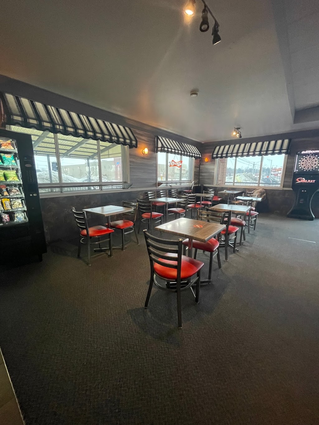 Bar Le Casino de Mirabel | 13920 Rue Saint-Simon, Mirabel, QC J7N 1P3, Canada | Phone: (450) 569-2611