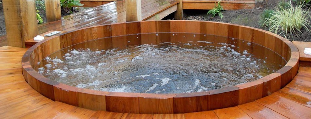 Northern Lights Cedar Tubs | 835 Kapelus Dr, West Saint Paul, MB R4A 5A4, Canada | Phone: (800) 759-8990