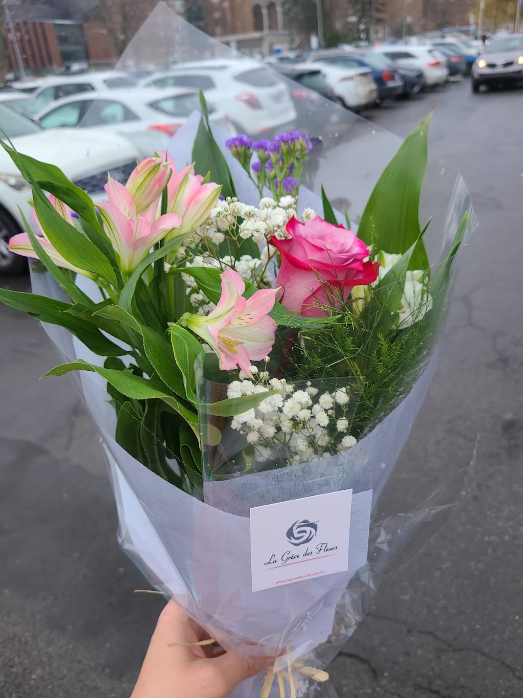 La Grâce des Fleurs | 3975 Boulevard Saint-Martin O, Laval, QC H7T 1B7, Canada | Phone: (450) 688-0000