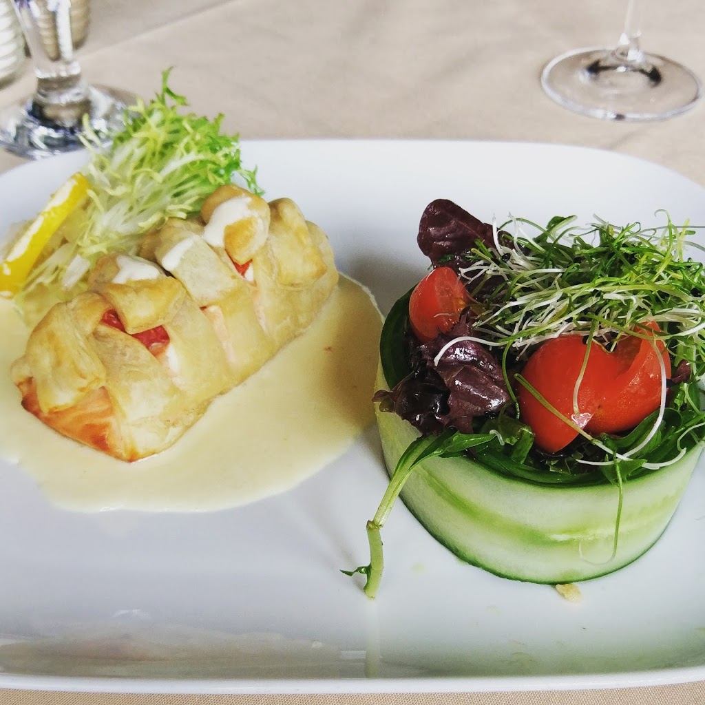 West Plains Bistro | 133 Plains Rd E, Burlington, ON L7T 2L3, Canada | Phone: (905) 333-9449