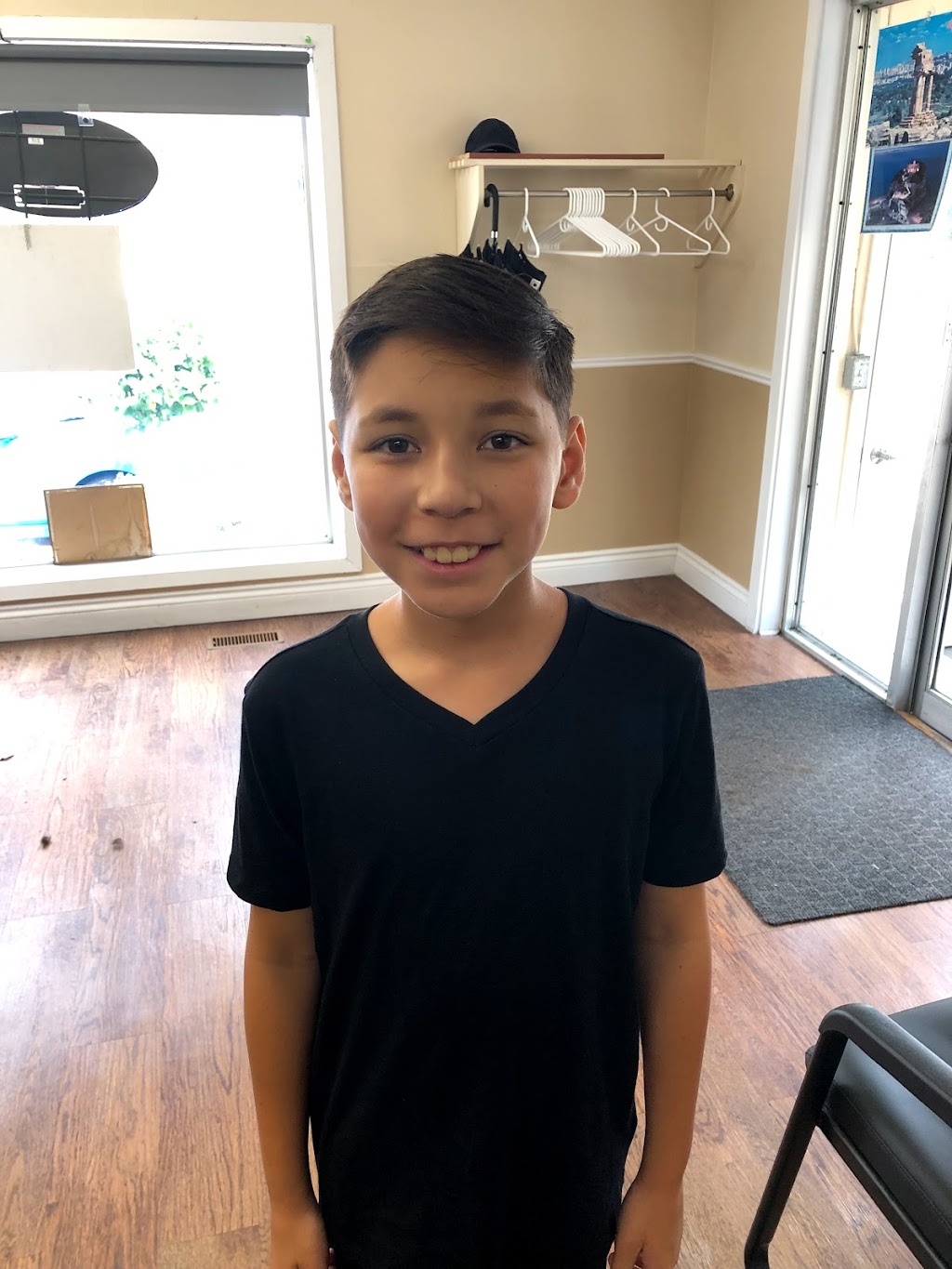 Victors Barber Shop | 410 Kerr St, Oakville, ON L6K 3C1, Canada | Phone: (905) 845-8511