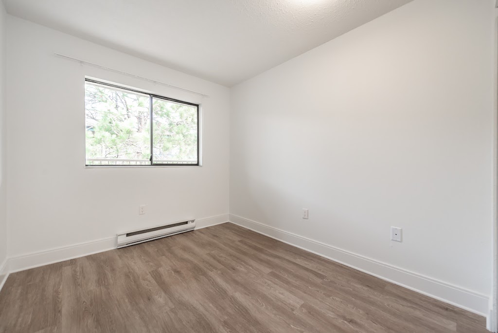 Sunny Lane Apartments | 3255 Quadra St, Victoria, BC V8X 1G4, Canada | Phone: (250) 589-1910