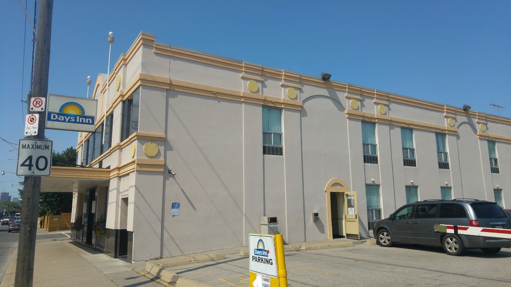 Days Inn by Wyndham Toronto East Beaches | 1684 Queen St E, Toronto, ON M4L 1G6, Canada | Phone: (647) 693-6842