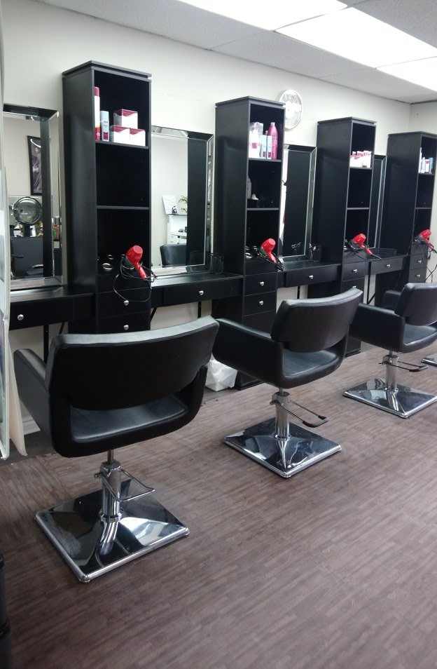 Stellas Hair Salon | 2428 Islington Ave unit 101, Etobicoke, ON M9W 3X8, Canada | Phone: (416) 741-1931