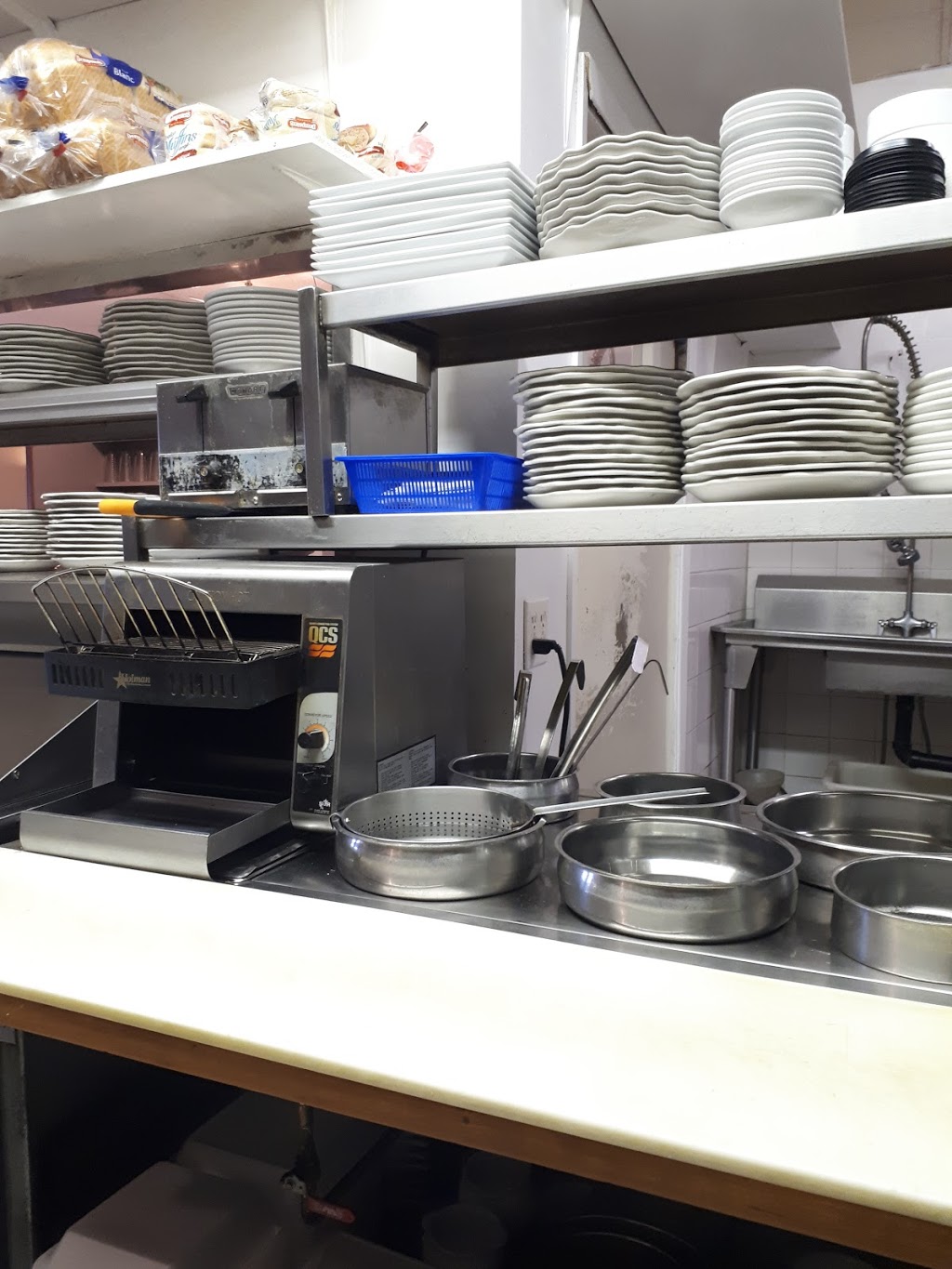 Perfect Thyming Restaurant | 17 Chambers St, Smiths Falls, ON K7A 2Y2, Canada | Phone: (613) 283-9577