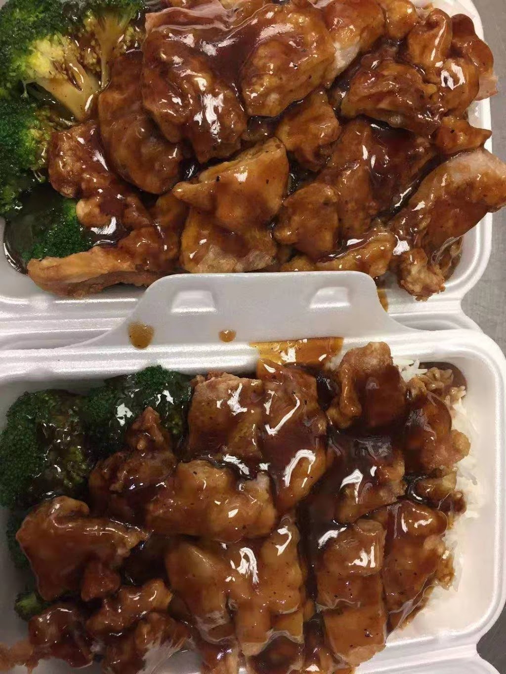 The Golden Chopstick | 271 Old Kingston Rd #103, Scarborough, ON M1C 1B4, Canada | Phone: (416) 282-1688