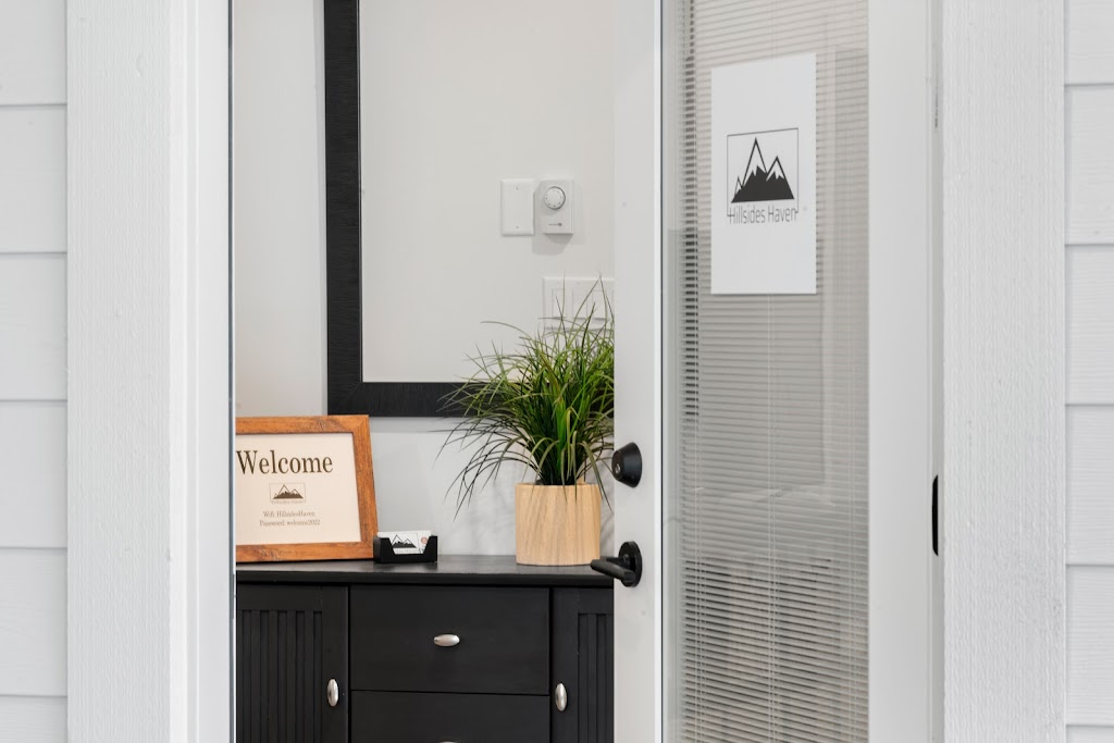 Hillsides Haven | 51185 Charlotte Pl, Chilliwack, BC V4Z 0E5, Canada | Phone: (778) 870-3874