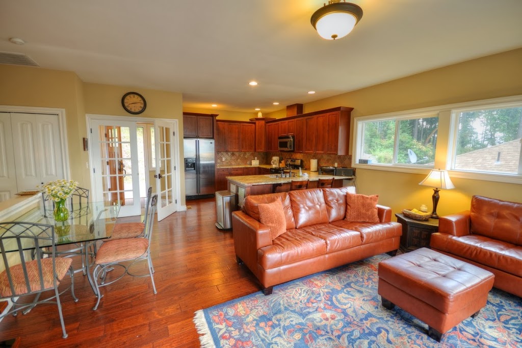 The Orcas Ohana | 211 Geer Ln, Eastsound, WA 98245, USA | Phone: (818) 415-4098