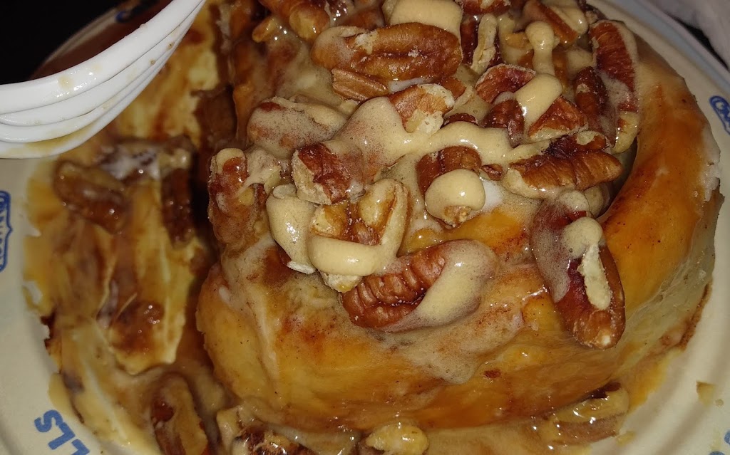 Cinnabon | 900 Dufferin St, Toronto, ON M6H 4B1, Canada | Phone: (416) 537-5864