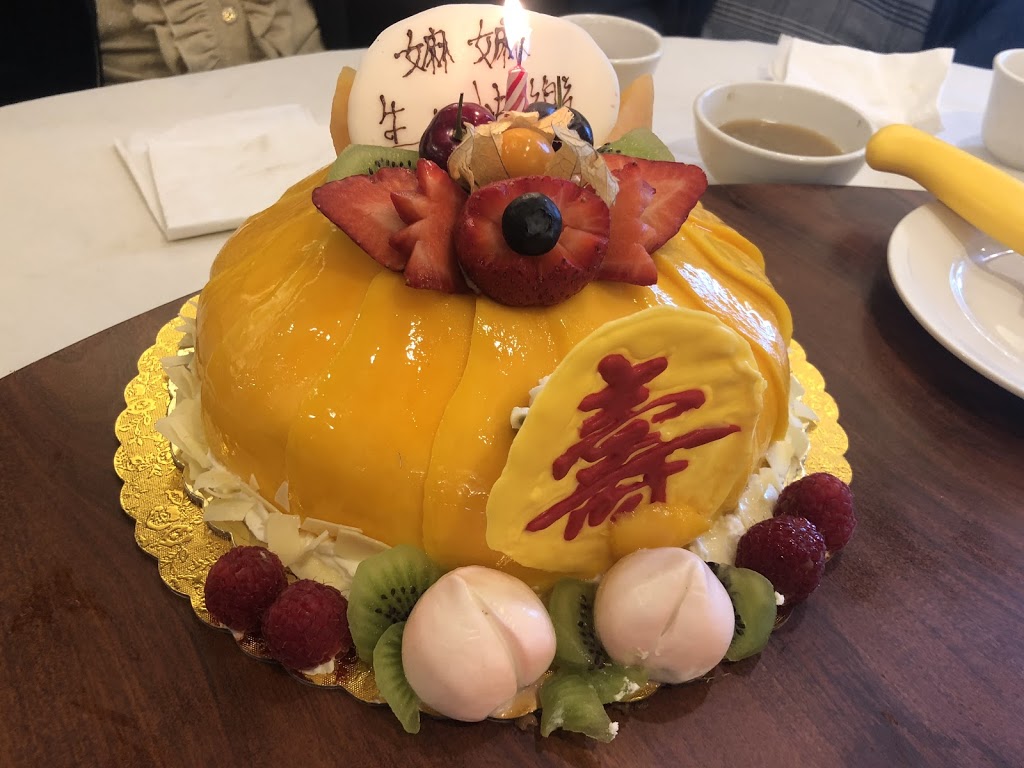 Yamato Bakery | 1322 Centre St N, Calgary, AB T2E 2R7, Canada | Phone: (403) 230-5313