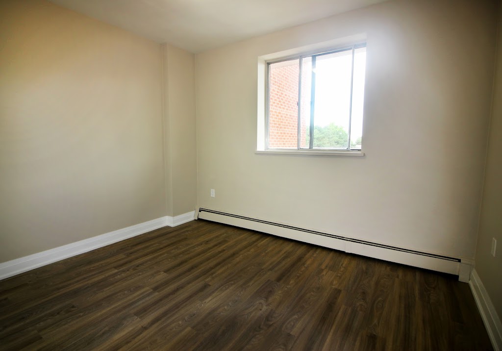 Bayview - CLV Group | 10 Ben Lomond Pl, Hamilton, ON L8V 2S8, Canada | Phone: (289) 426-2373