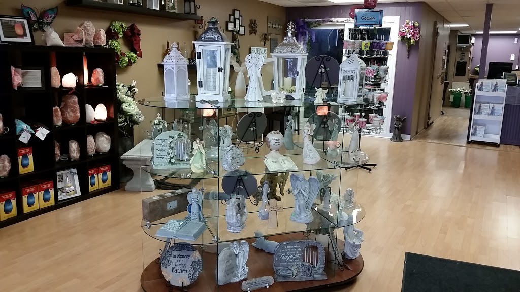 Karas Rose Garden | 50 Queen St N, Tilbury, ON N0P 2L0, Canada | Phone: (519) 682-3338
