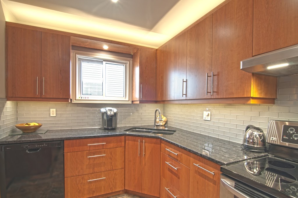Canadiana Cabinets | 2712 Brown Line, Peterborough, ON K9J 6X6, Canada | Phone: (705) 808-1038