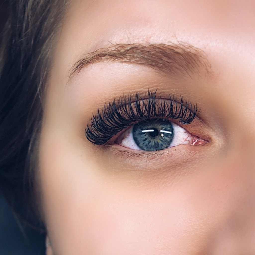 House of Lashes Port Perry | 975 Scugog Line 4, Port Perry, ON L9L 1B5, Canada | Phone: (416) 884-4509