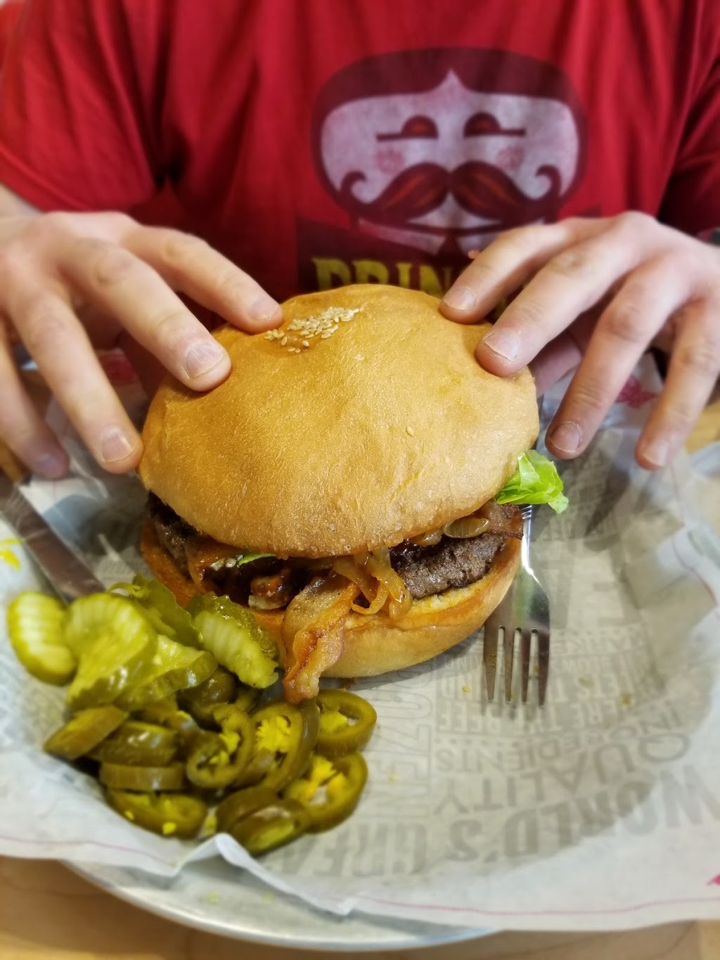 Fuddruckers | 2540 Victoria Ave E, Regina, SK S4N 6M5, Canada | Phone: (306) 586-3833